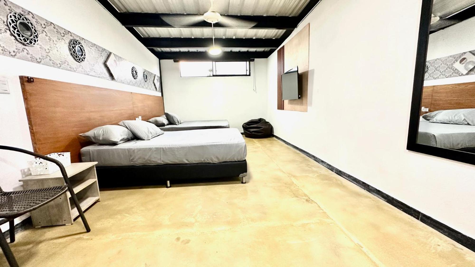 Malibu Loft Hotel Μεντεγίν Εξωτερικό φωτογραφία