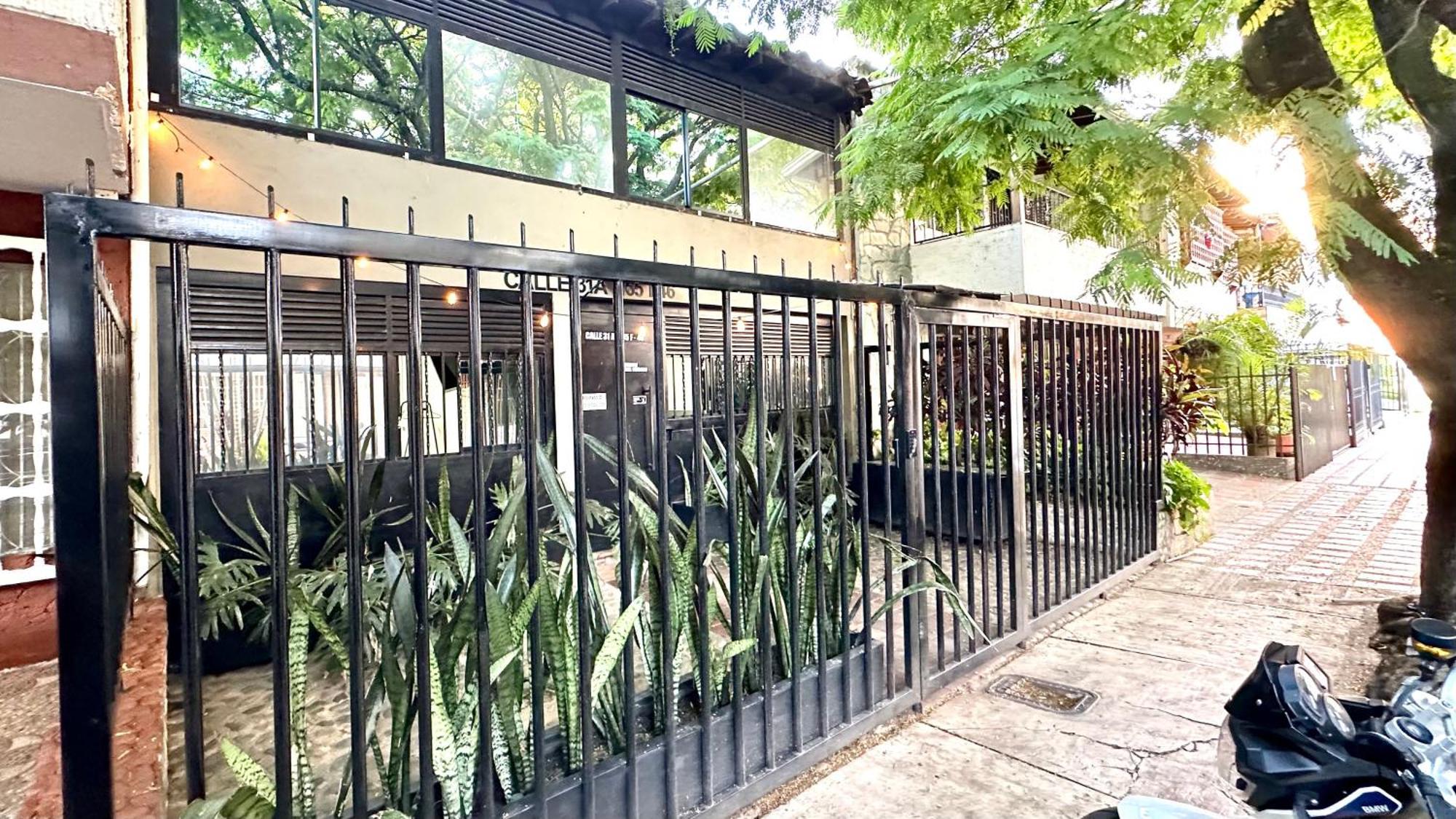 Malibu Loft Hotel Μεντεγίν Εξωτερικό φωτογραφία