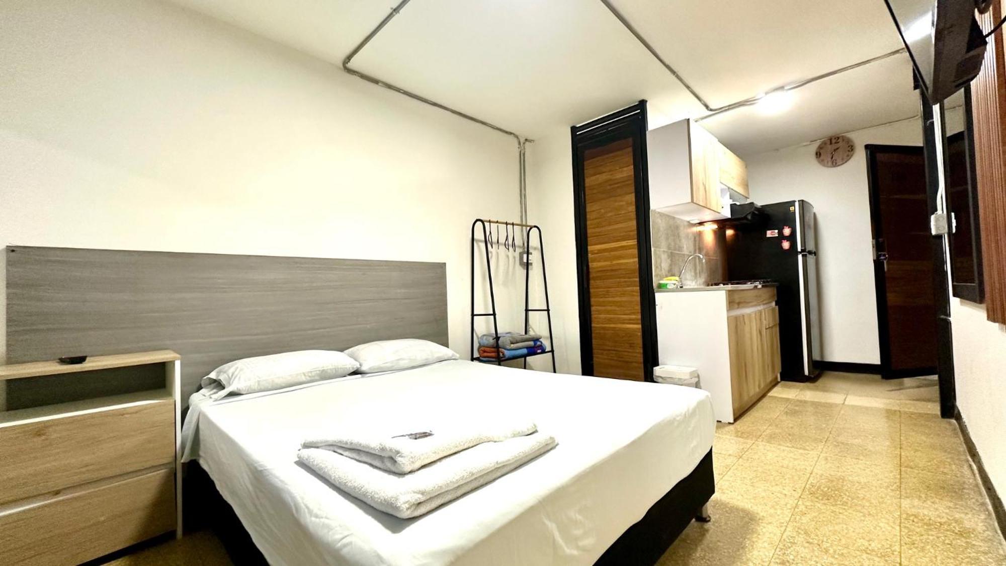 Malibu Loft Hotel Μεντεγίν Εξωτερικό φωτογραφία