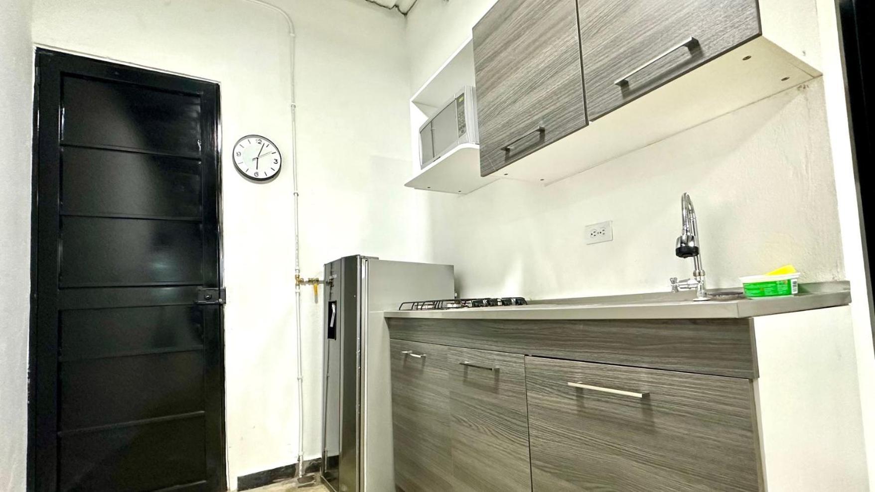Malibu Loft Hotel Μεντεγίν Εξωτερικό φωτογραφία